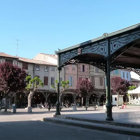 Location Saisonniere Au Coeur De La Cite De Mirepoix. *